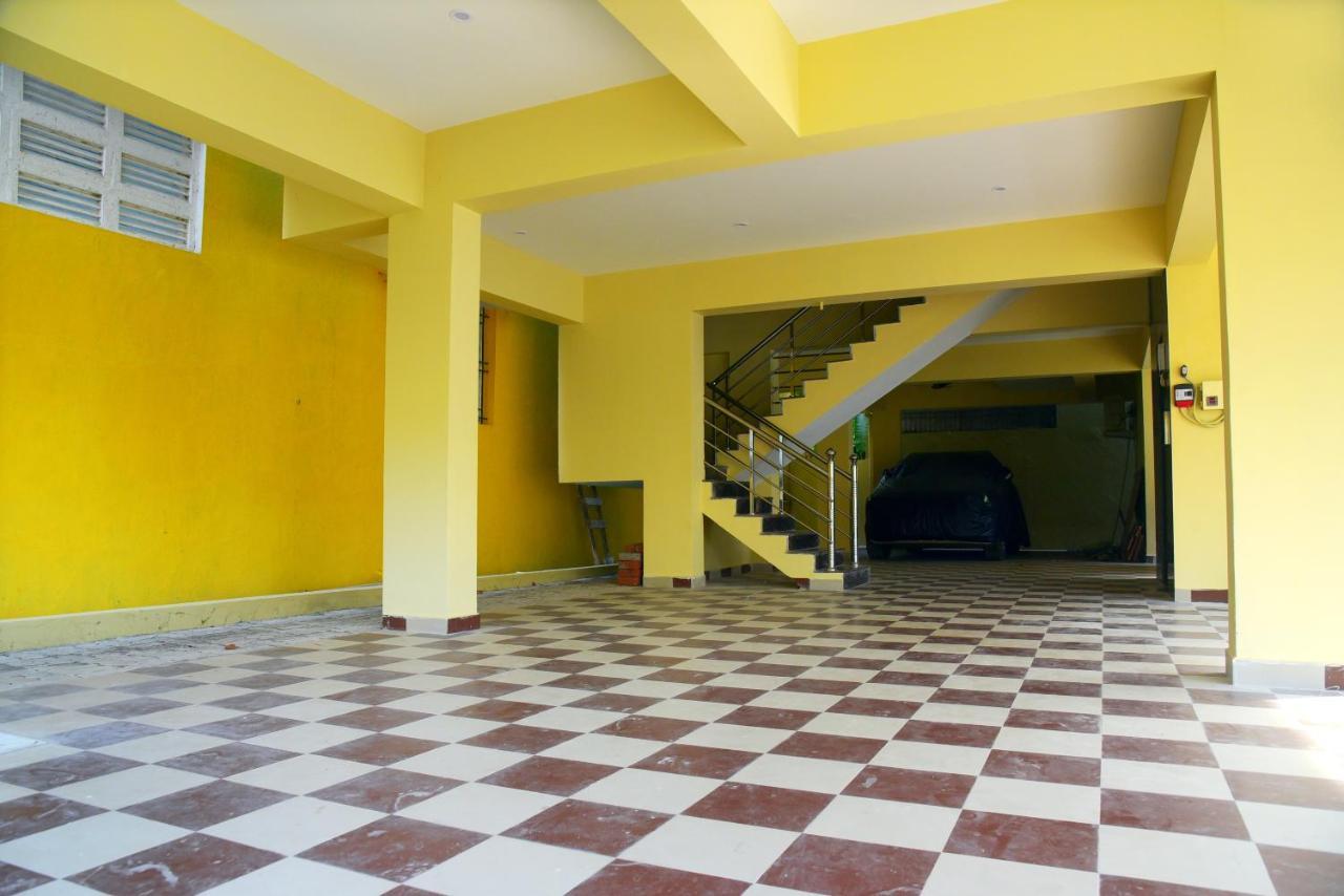 Sri Apartment 2Bhk For Familys Couples Parking A2 Пондичерри Экстерьер фото
